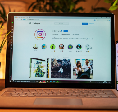 Instagram Instagram